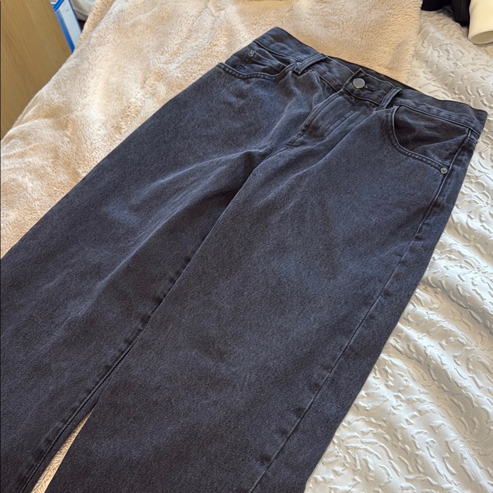 Aritzia Black Straight Leg Jeans